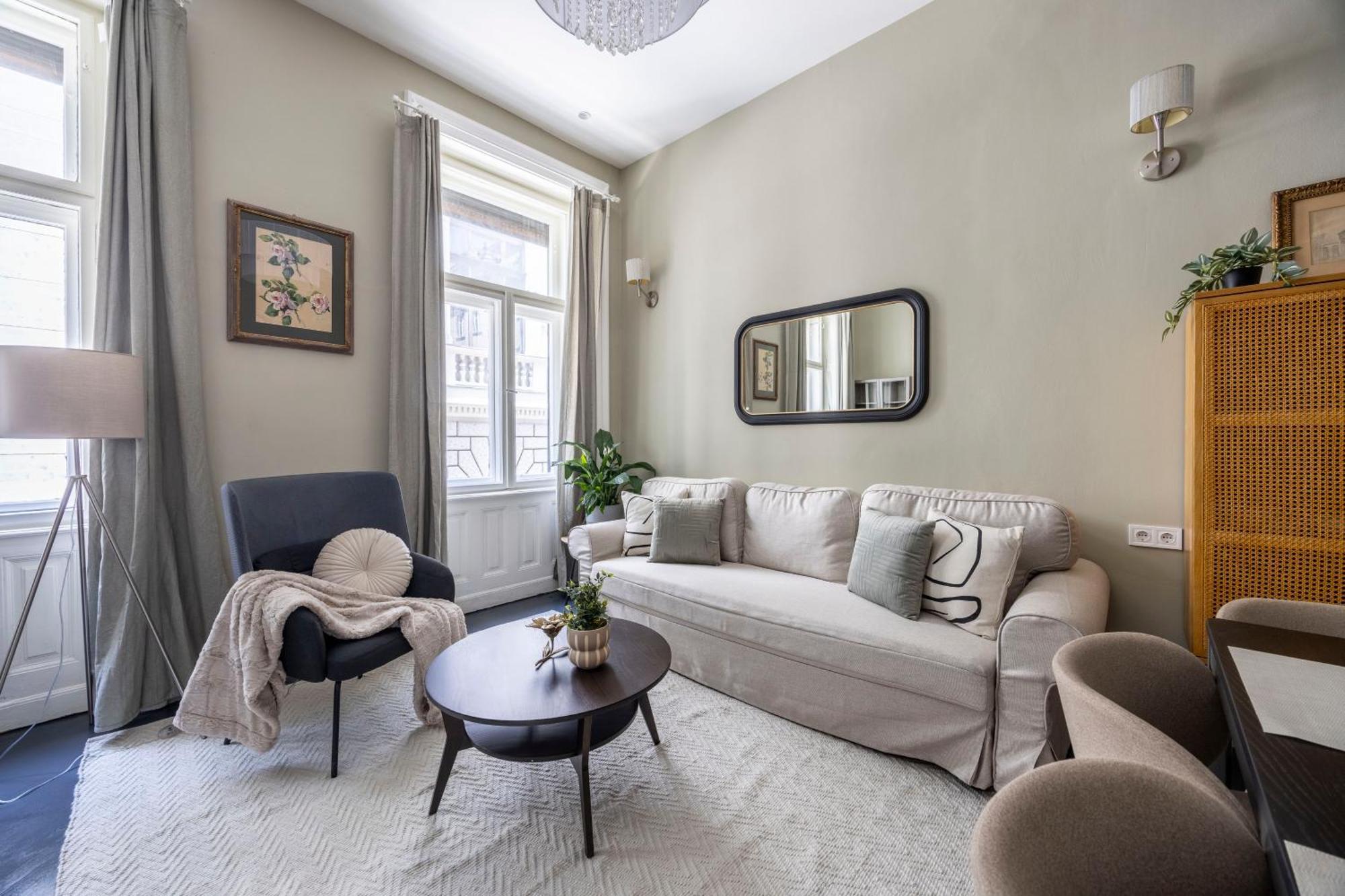Charming Art Deco Style Apartment In The Heart Of Budapest Ngoại thất bức ảnh